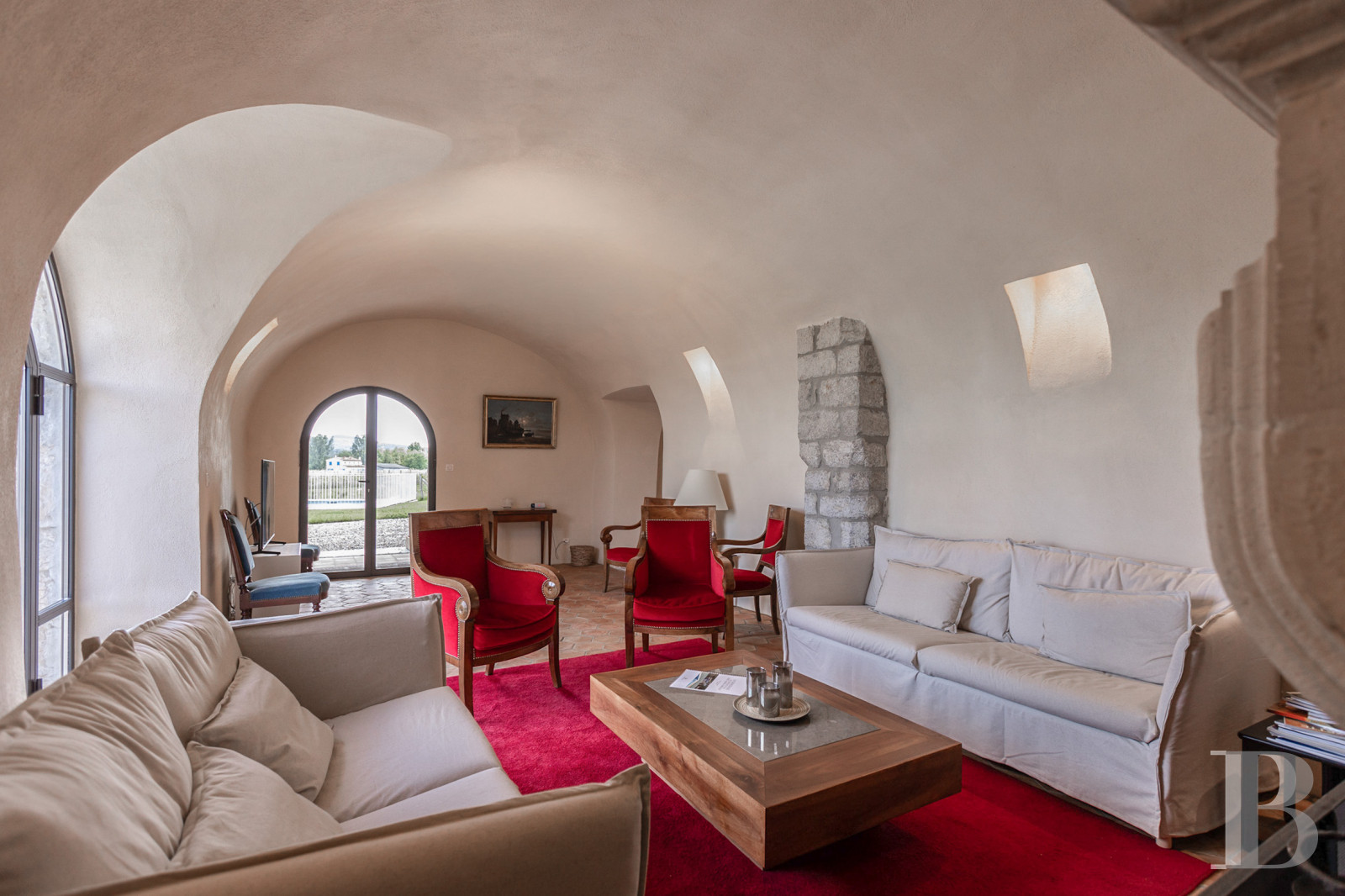 En Ardèche, à Saint-Alban-Auriolles, une ancienne ferme du 17e siècle à l’ombre d’un château - photo  n°7